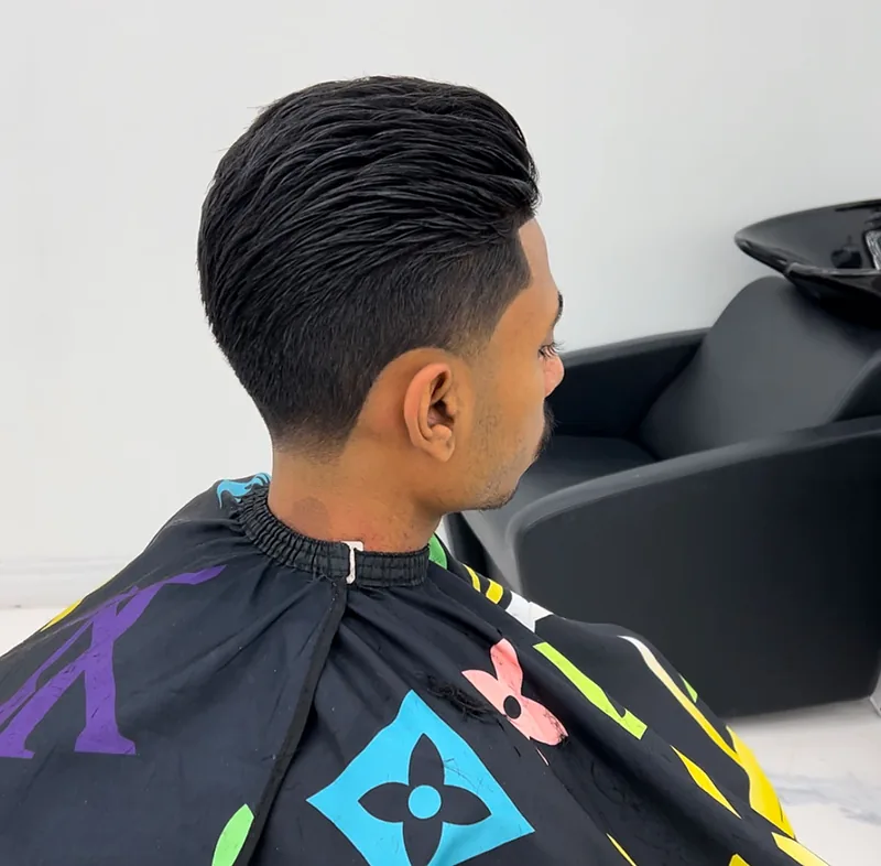 Scissor cut, side profile