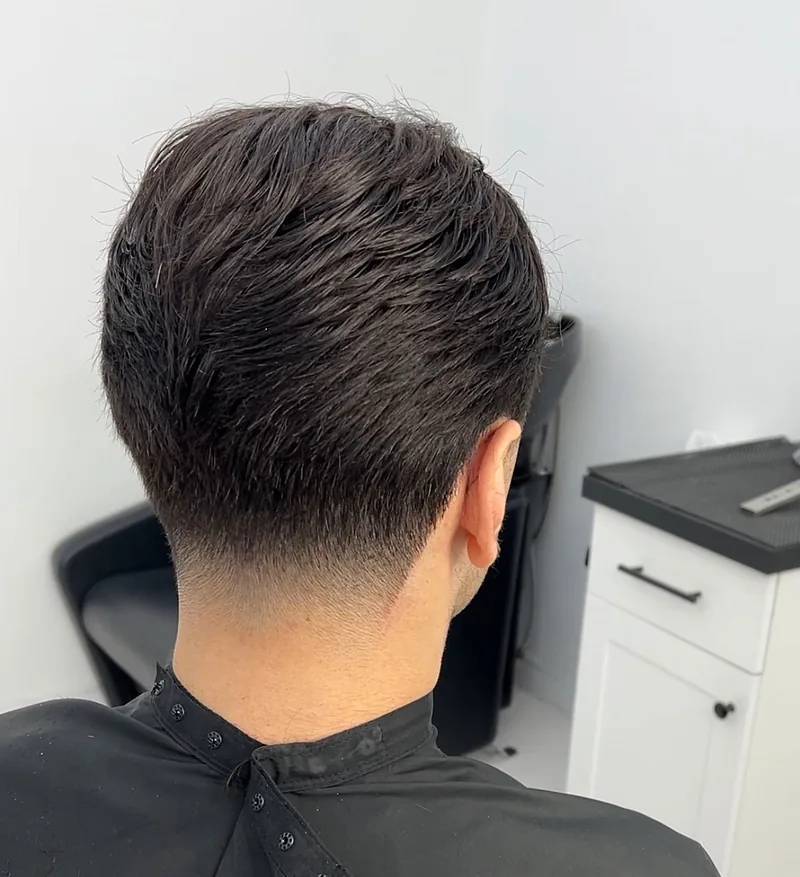 Taper at the back of the neck